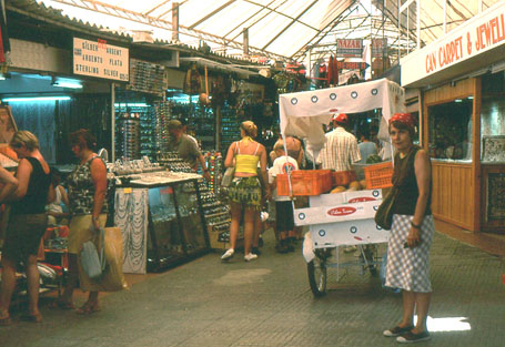 l'ancien authentique Orient Bazaar au port de Kusadasi 